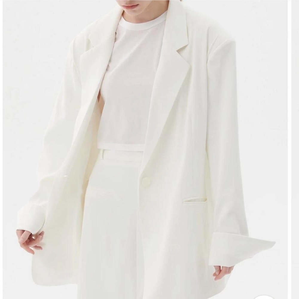 Storets Classic White Blazer